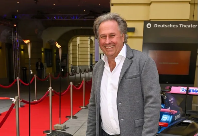 Alexander Flörsch: Vater von Sophia Flörsch und Motorsport-Unterstützer